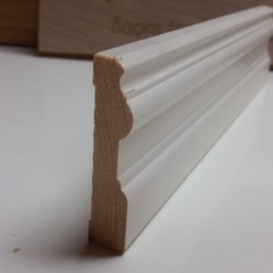 Põrandaliist e. sokliliist mänd, valge, PL-4